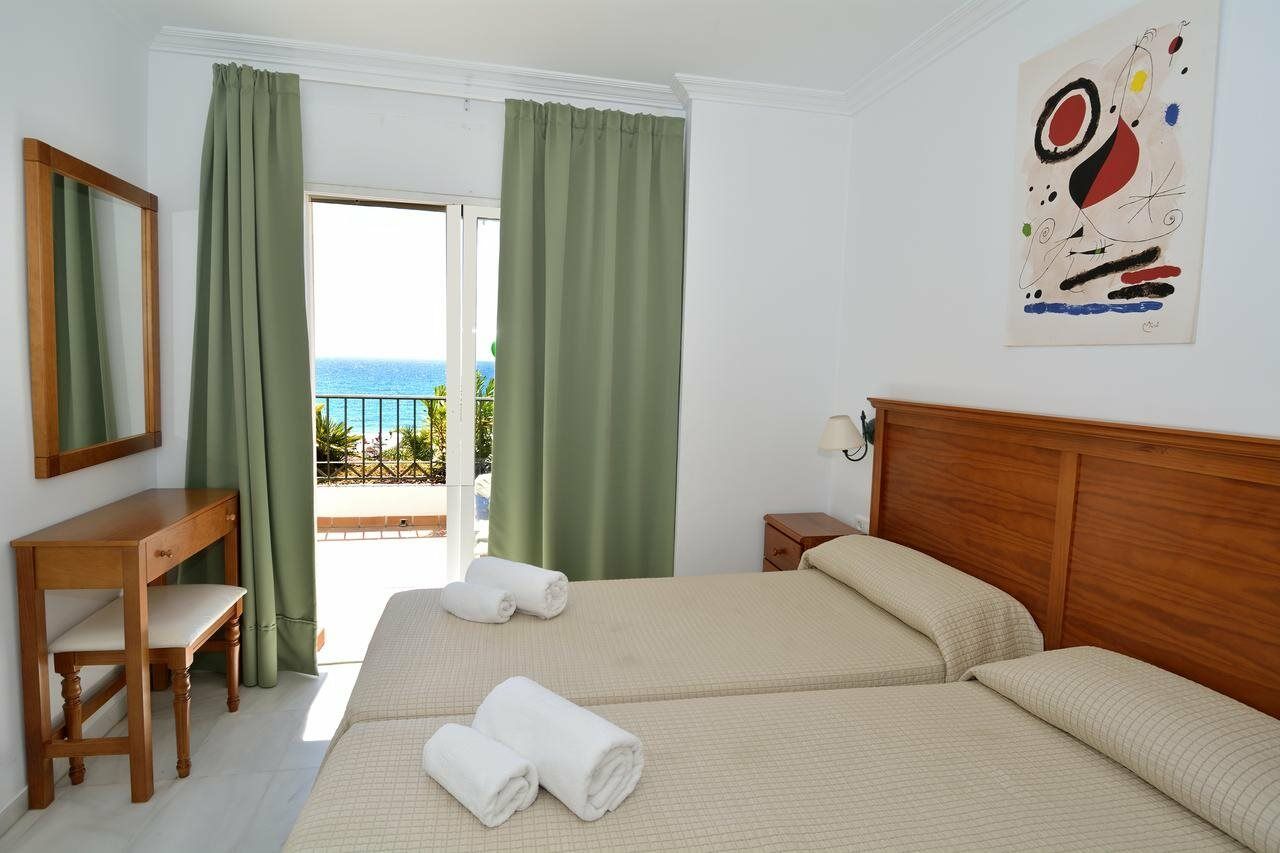 Apartamentos Hc Burriana Playa Nerja Zewnętrze zdjęcie